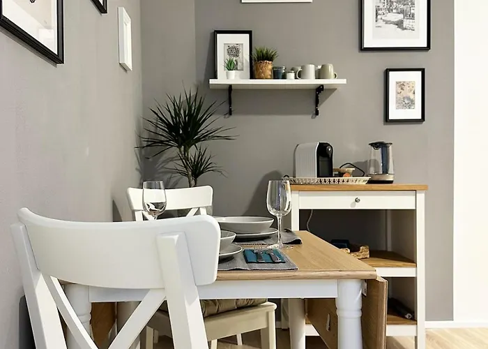 Cozee - Cozy 1-room With Netflix Apartamento